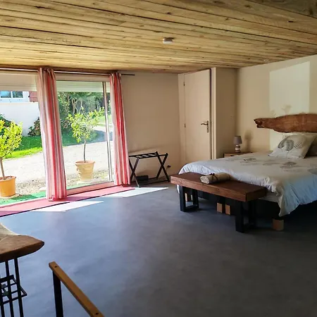 La Canette De Phil - D'hotes, Independante - Vue Sur Piscine Bed & Breakfast 3*