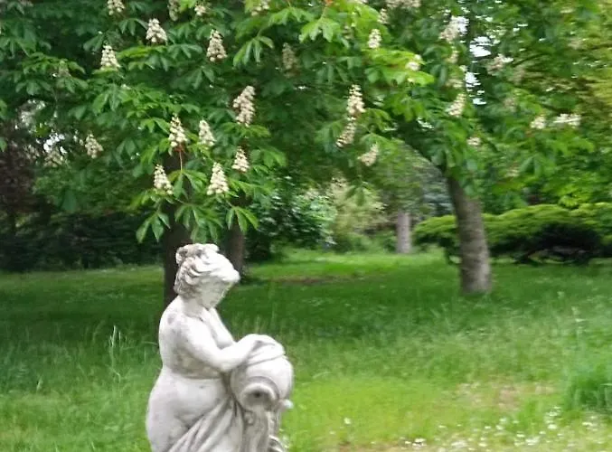 La Canette De Phil - D'hotes, Independante - Vue Sur Piscine 住宿加早餐酒店 萨马坦