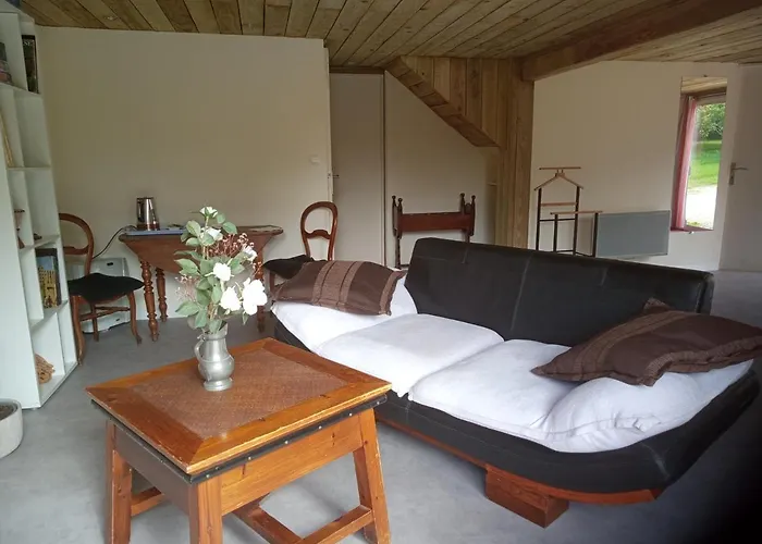 La Canette De Phil - D'hotes, Independante - Vue Sur Piscine 住宿加早餐酒店 3*