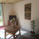 La Canette De Phil - D'hotes, Independante - Vue Sur Piscine Bed & Breakfast Samatan